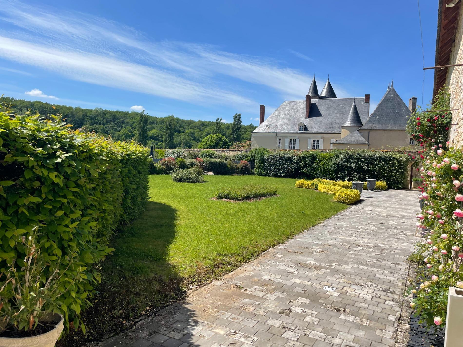 G&icirc;te 1