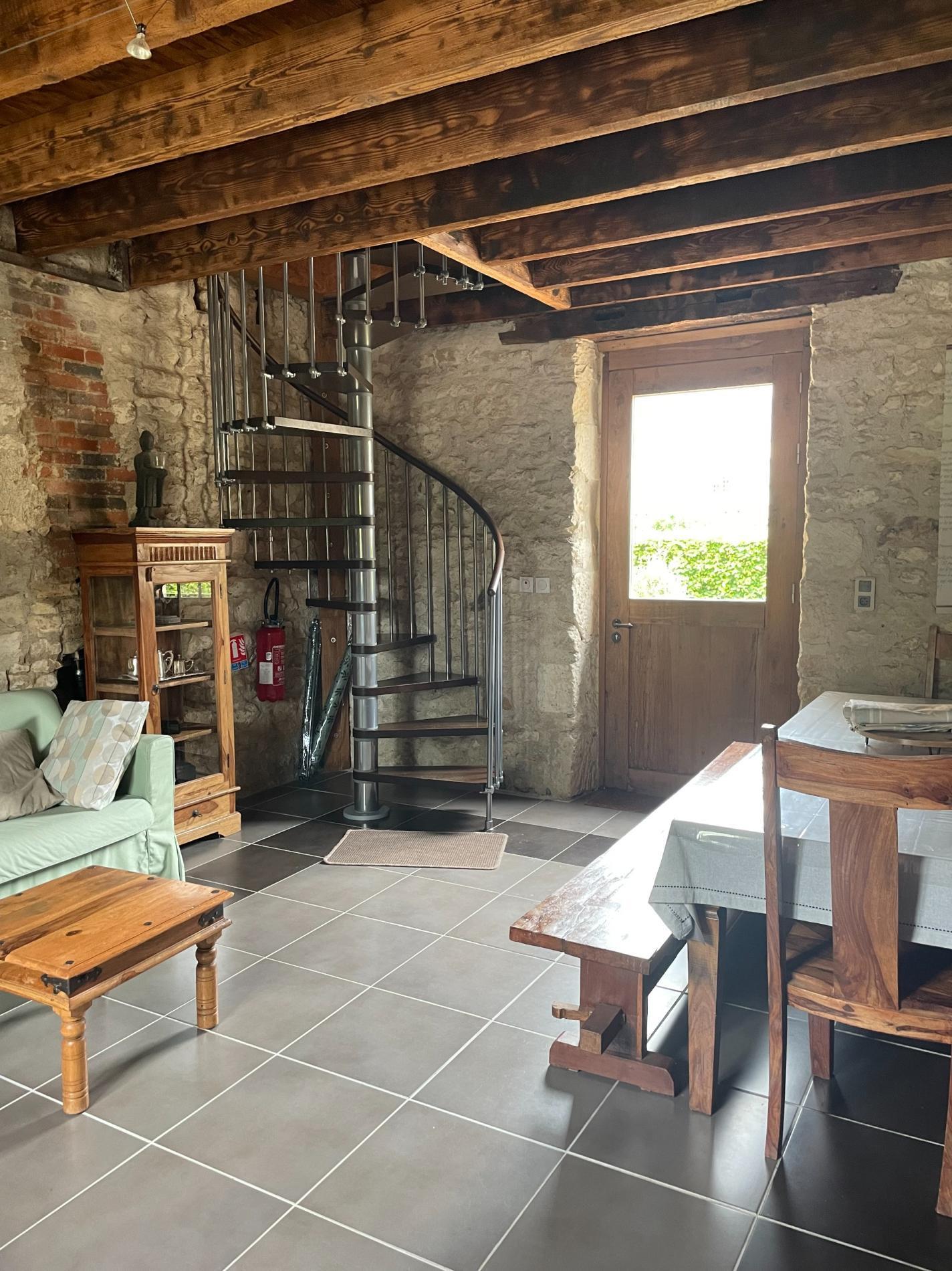 G&icirc;te 1