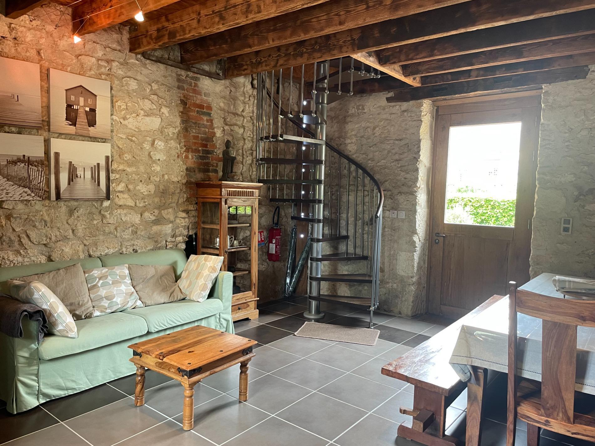 G&icirc;te 1