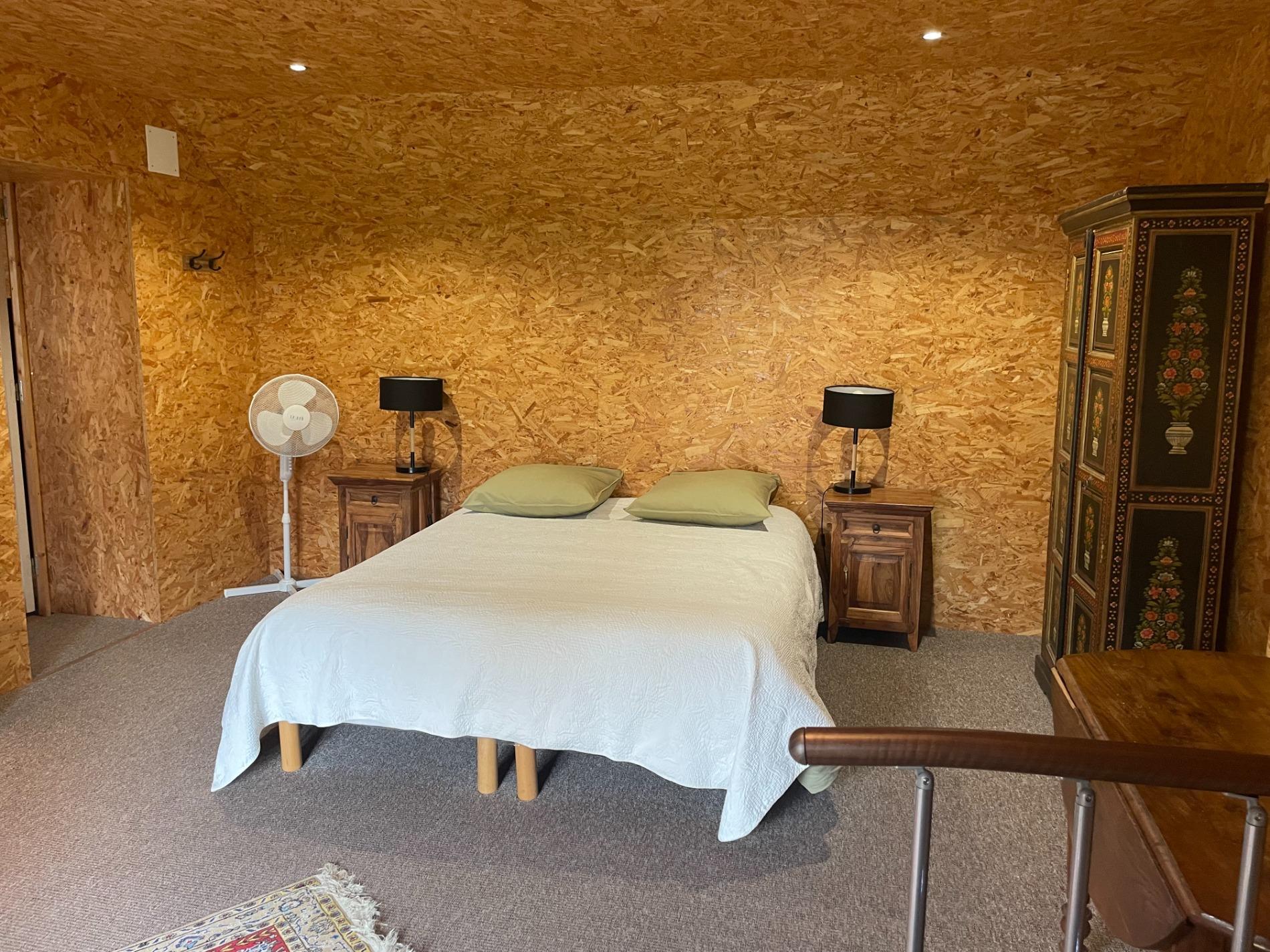 G&icirc;te 1