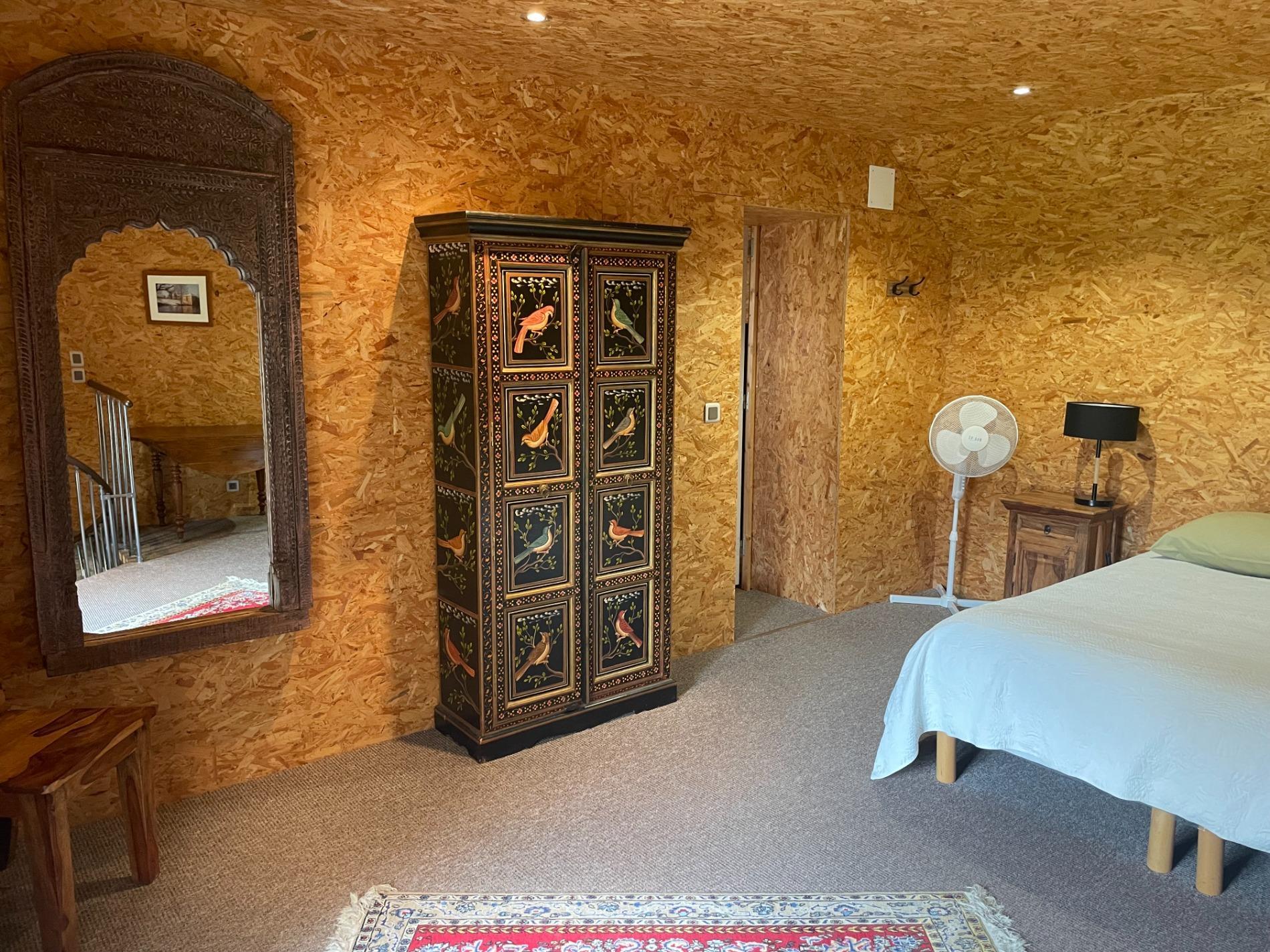 G&icirc;te 1