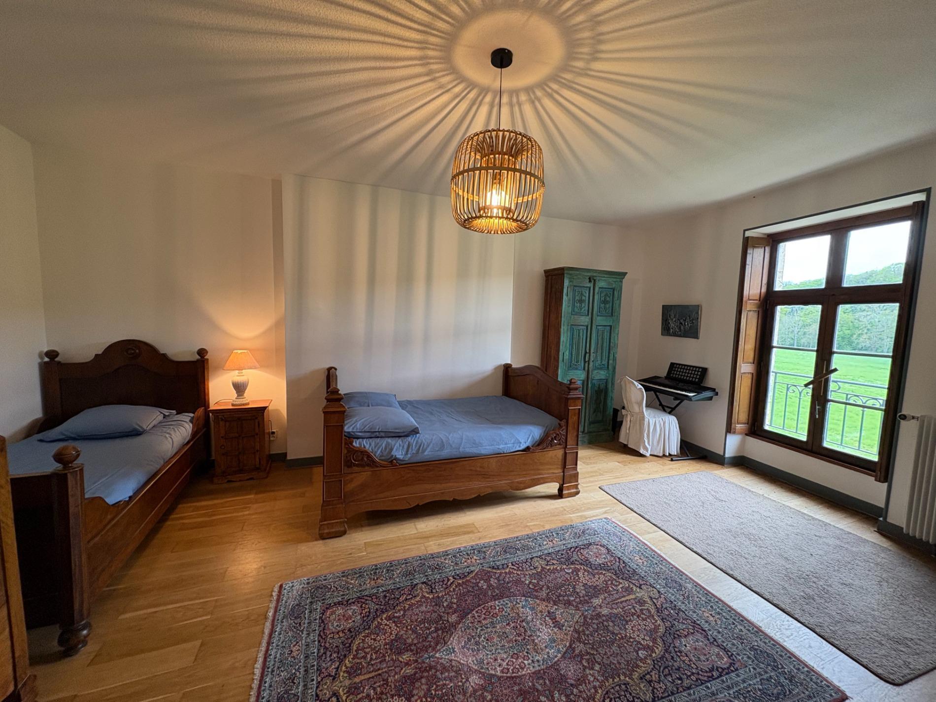 G&icirc;te 2
