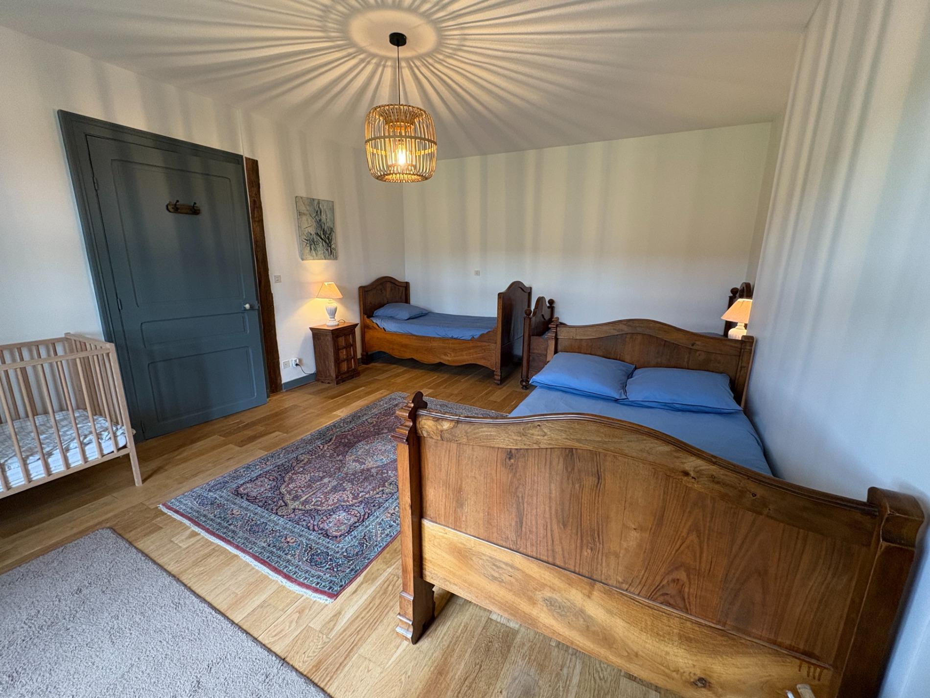 G&icirc;te 2