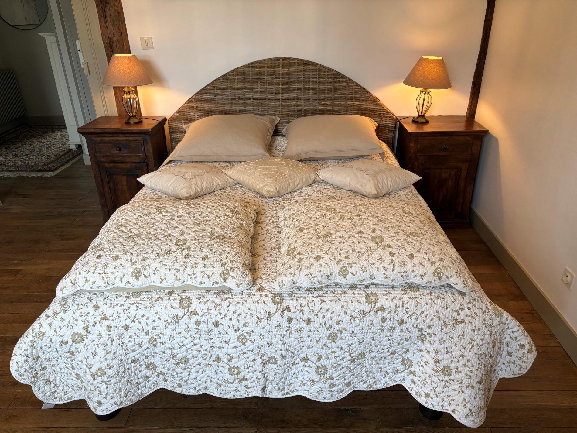 G&icirc;te 2