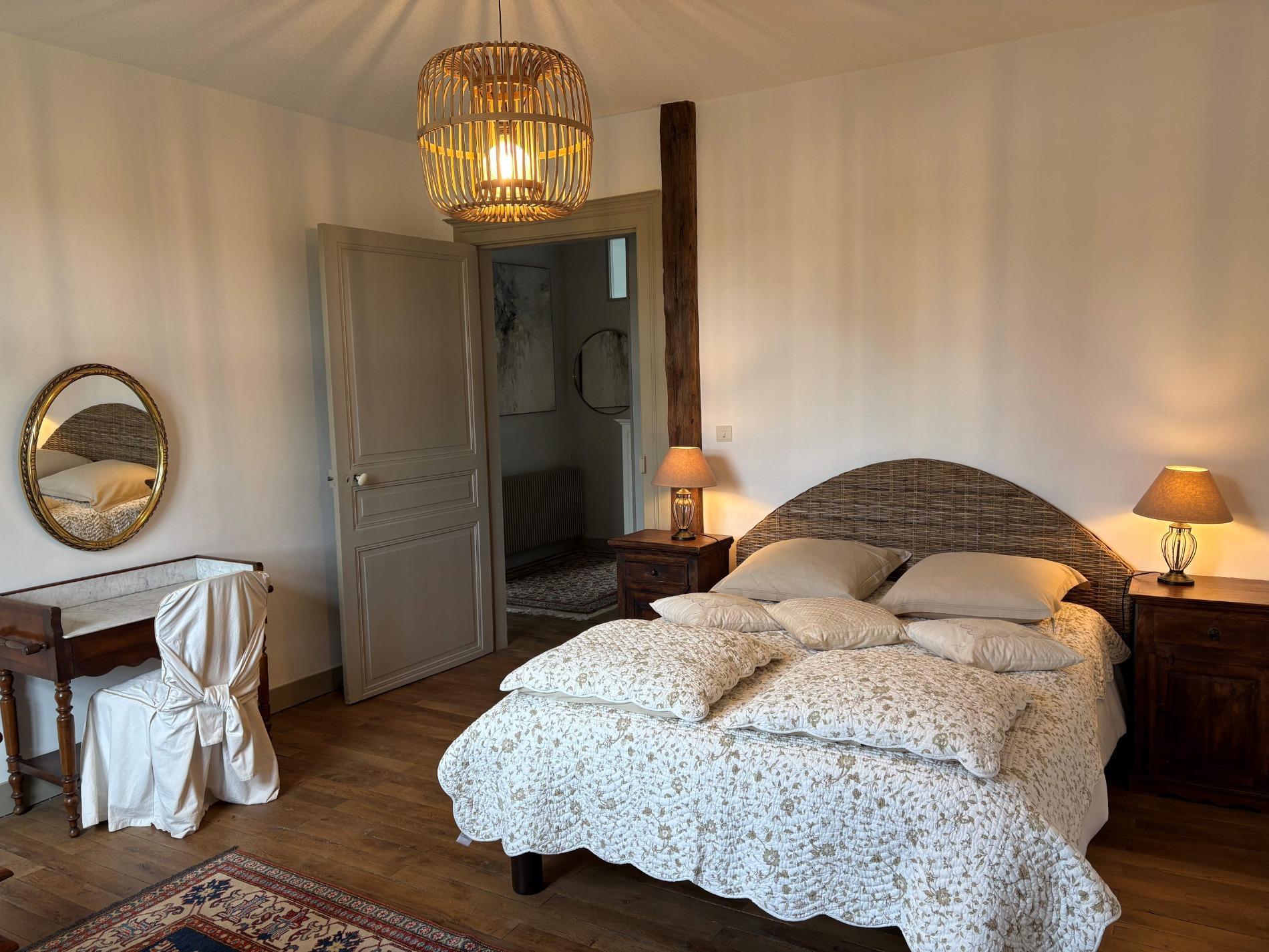 G&icirc;te 2