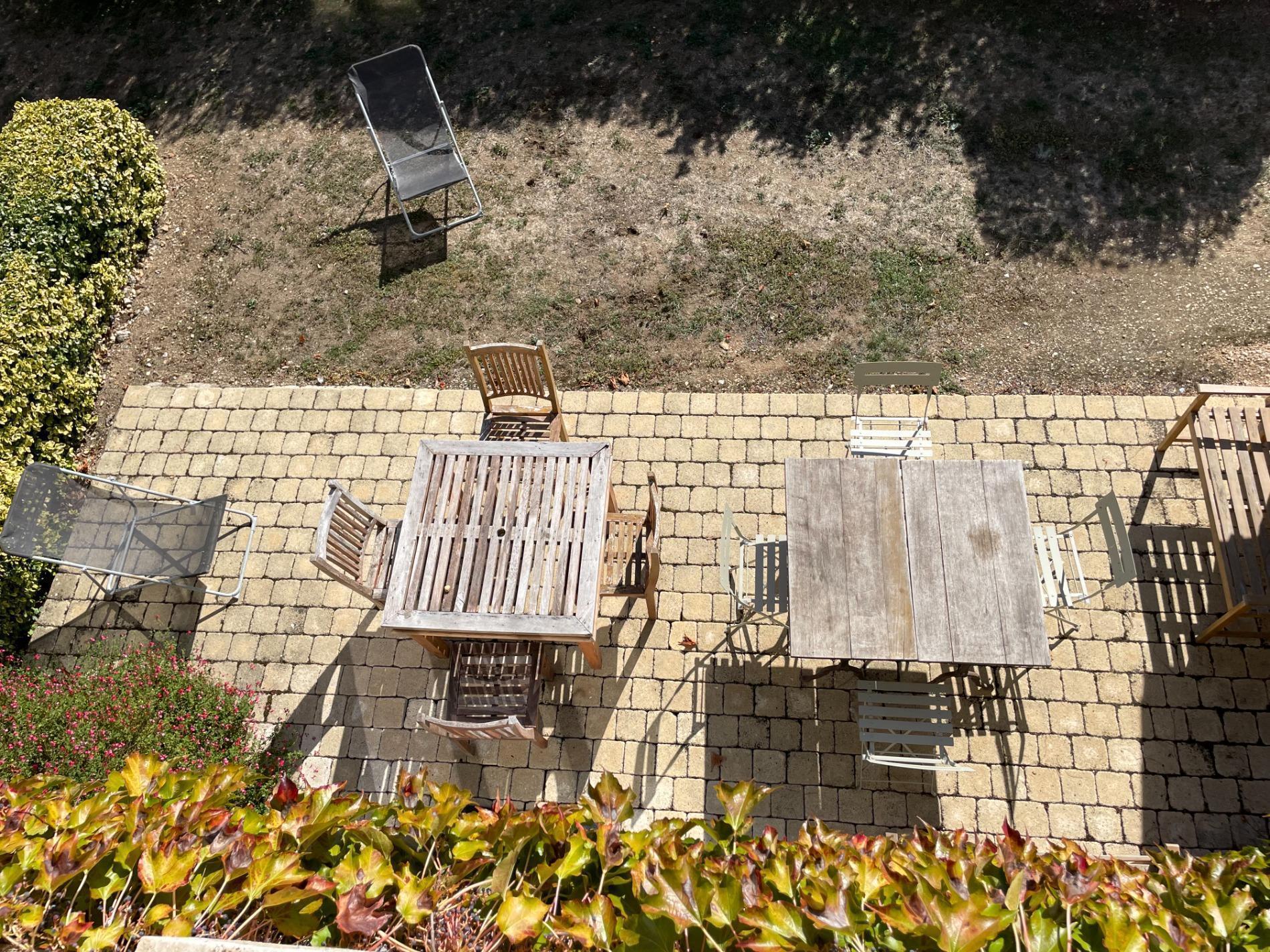 G&icirc;te 2